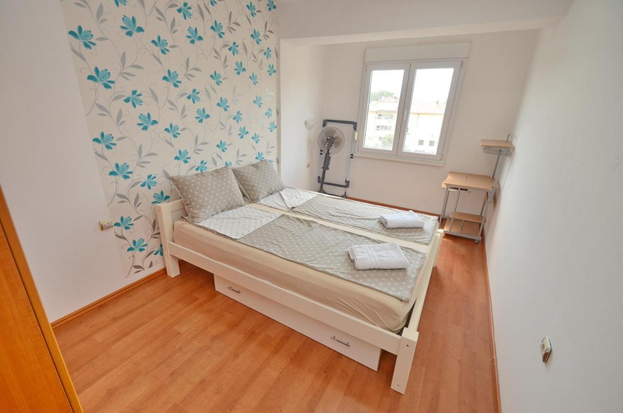 Central Apartment Tivat *
