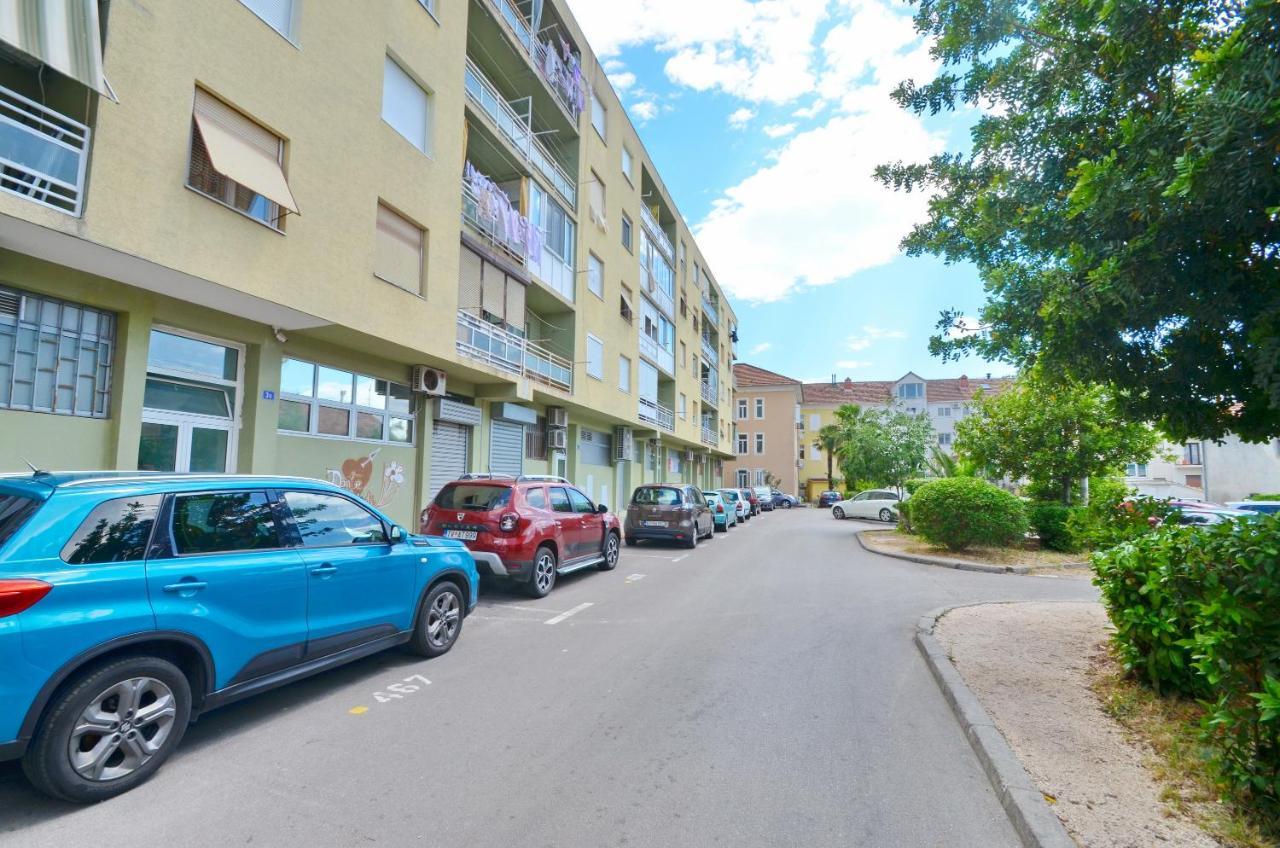 Central Apartment Tivat דירה